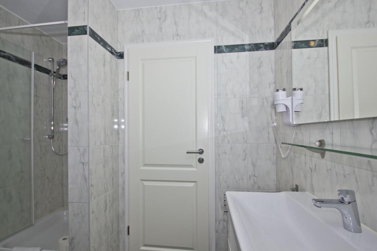 Mit Meerblick Und Balkon, Gratis Nutzung Vom Ahoi Erlebnisbad Und Sauna In Sellin - Meeresblick Fewo 33 Гёрен Экстерьер фото